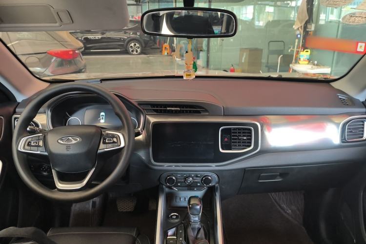 Used Chery Tiggo 8 2018 1.5 TCI Automatic Luxury Model 5 Seats Center Console