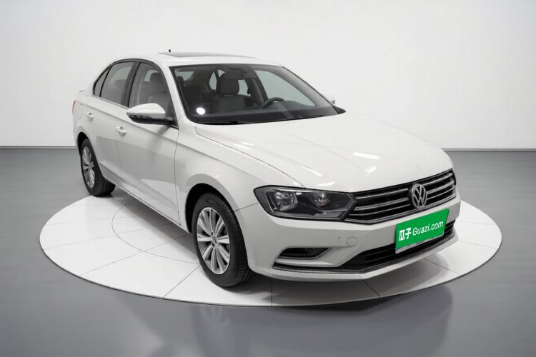 Used Volkswagen Bora 2016 230TSI Manual Comfort Version
