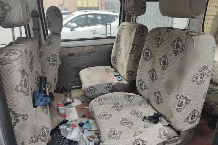 Used Wuling Rongguang 2011 1.2L Base Version
