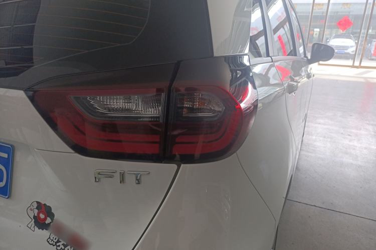 Used Honda Fit 2021 1.5L CVT Trend Edition Exterior 3