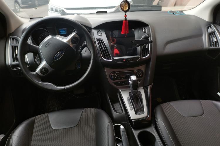 Used Ford Focus 2012 Hatchback 1.6L Automatic Fashion Edition
