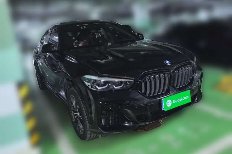 Used BMW X6 2022 Restyled xDrive30i M Sport Package Front Right 45 Deg