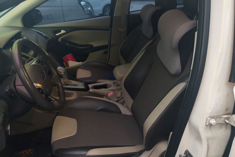 Used Ford Focus 2012 Sedan 1.6L Automatic Fashion Edition