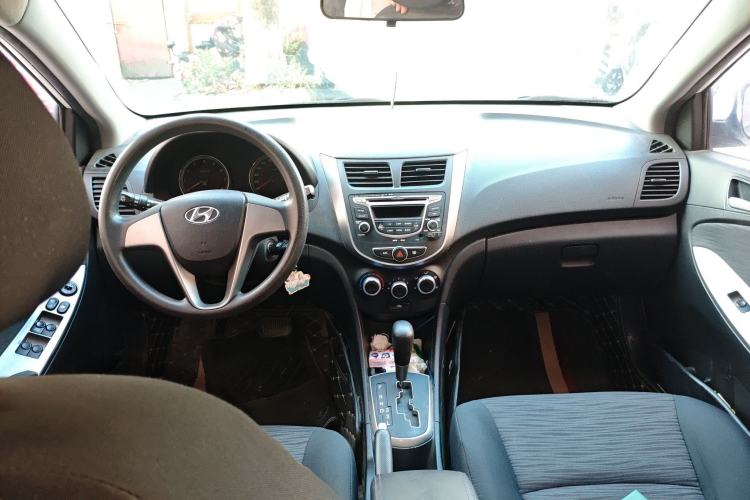 Used Hyundai Verna Ray 2016 1.4L Automatic Leading-Edge GLX
