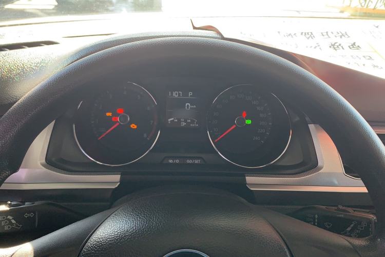 Used Volkswagen C-TREK 2018 1.5L Automatic Fashion Model
