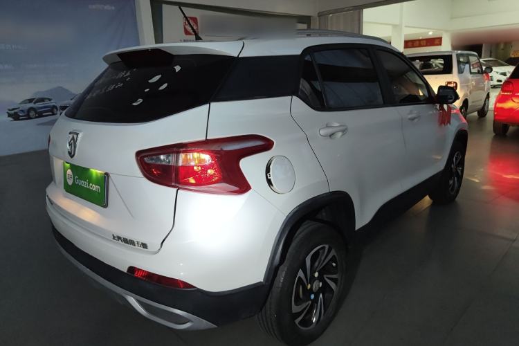 Used Baojun 510 2017 1.5L manual Comfort trim