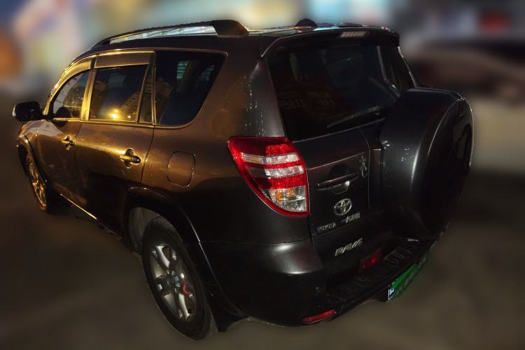 Used Toyota RAV4 2011 2.0L Automatic Luxury Edition
