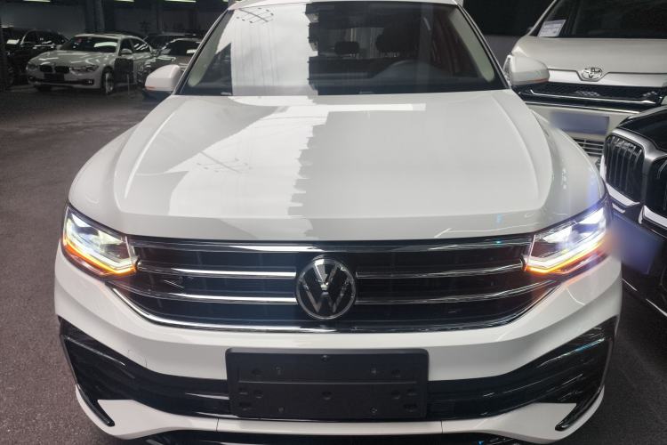Used Volkswagen Tiguan L 2022 330TSI Automatic Two-Wheel Drive R-Line Enhanced Edition Front