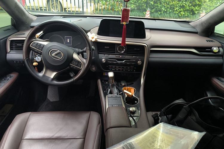 Used Lexus RX 2020 Facelifted 300 4x4 Elegant Edition Center Console