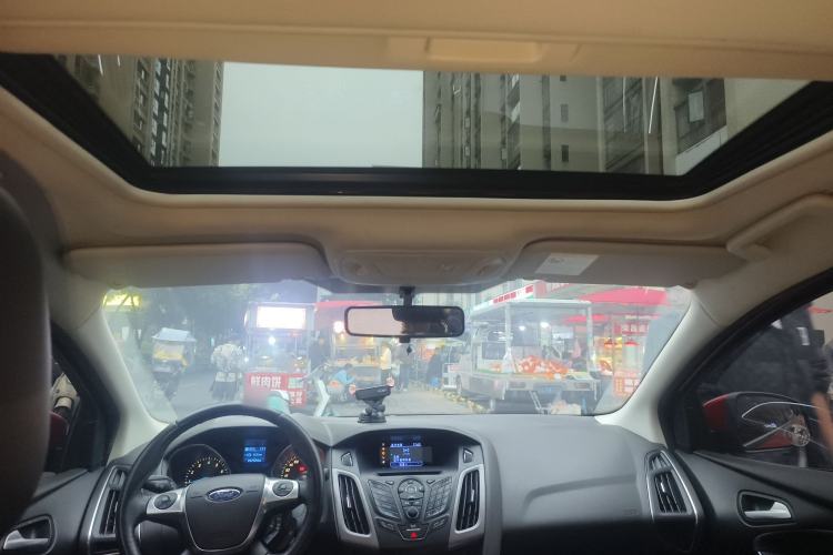 Used Ford Focus 2012 Sedan 1.6L Automatic Comfort Model
