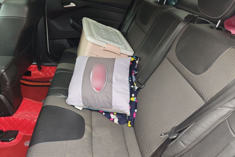 Used Ford Focus 2012 Sedan 1.6L Automatic Fashion Edition
