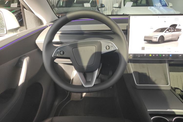 Used Tesla Model Y 2025 Rear-Wheel-Drive Version