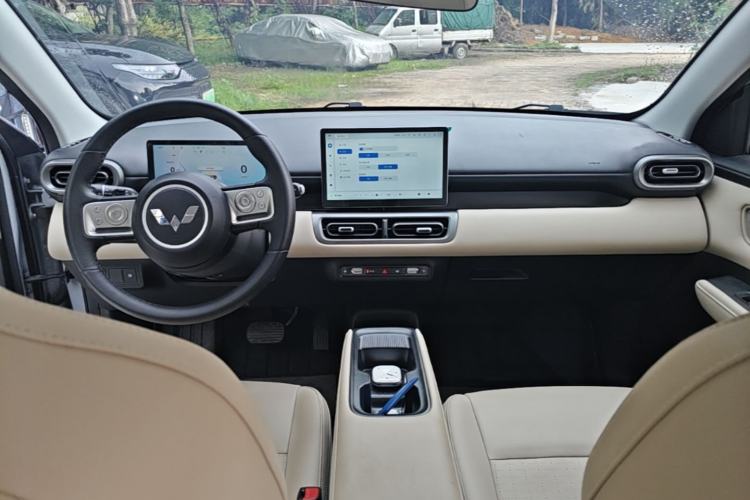 Used Wuling Bingo PLUS 2024 330 km Range Five-Seater Version
