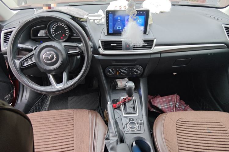 Used Mazda 3 Axela 2017 Sedan 1.5L Automatic Comfort Model Emission Standard China V
