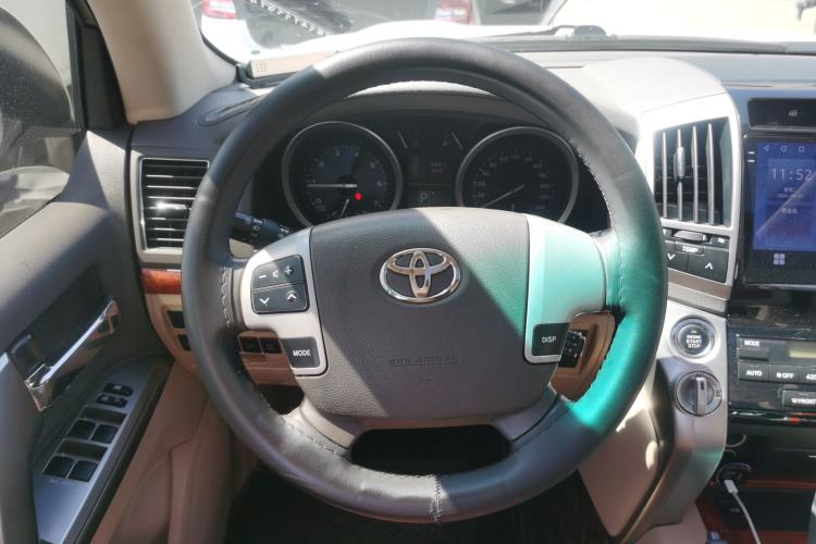 Used Toyota Land Cruiser 2012 4.6L Automatic VX Steering Wheel