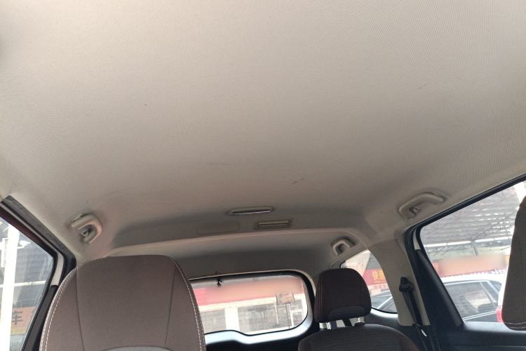 Used Baojun 730 2019 1.5L Manual Fashion Model 7-seater China VI Headliner