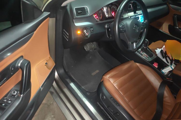 Used Volkswagen FAW-Volkswagen CC 2011 2.0 TSI Ultimate Edition
