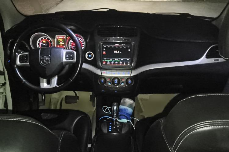Used Dodge Journey 2013 3.6L Four-Wheel Drive Flagship Edition

