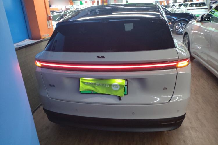 Used Li Auto i6 2025 Model Two-Wheel-Drive Standard Type
