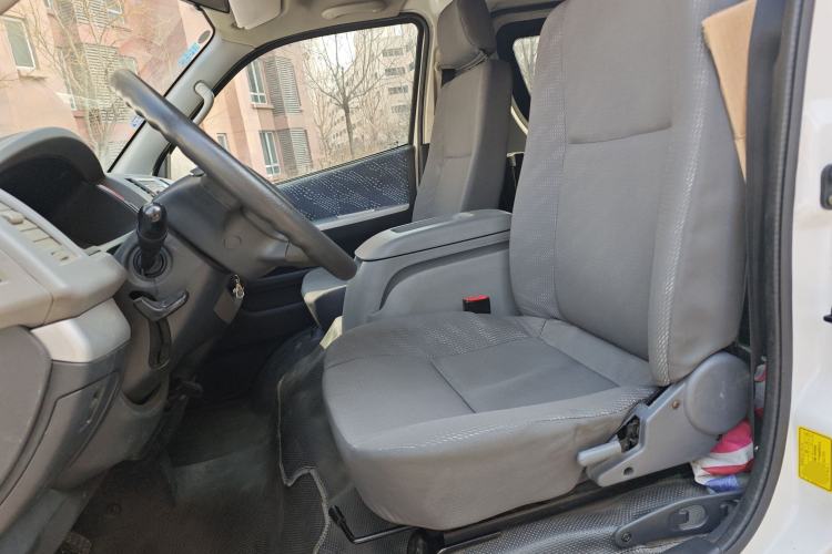 Used Foton Scenic G7 2017 2.0L Short-Wheelbase Commercial Van High Roof 4 Seats 4Q20M
