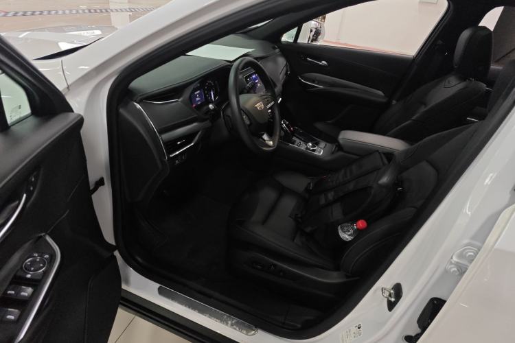 Used Cadillac XT4 2021 28T Two-Wheel Drive Luxury Version
