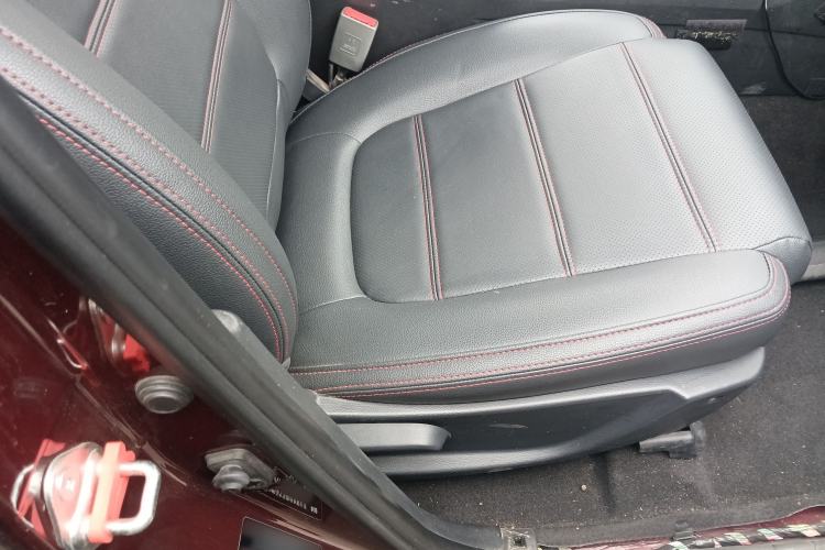 Used Yema T70 2016 1.8T CVT Elegant Model