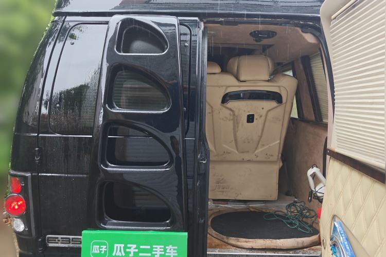 Used Ford E350 