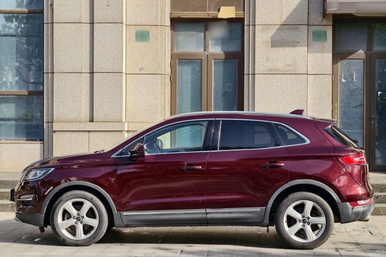 Used Lincoln MKC 2017 2.0T Two-Wheel Drive Deluxe Edition