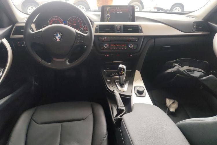 Used BMW 3 Series 2014 320Li Fashion Model
