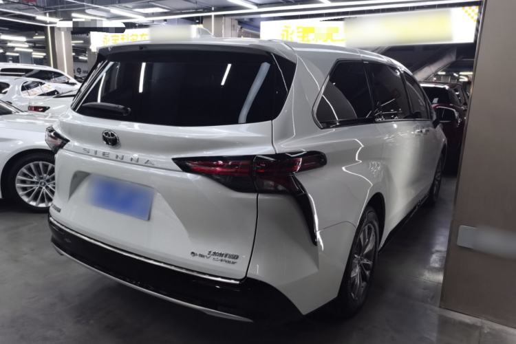 Used Toyota Sienna 2024 2.5L Hybrid Four-Wheel Drive Prestige Edition