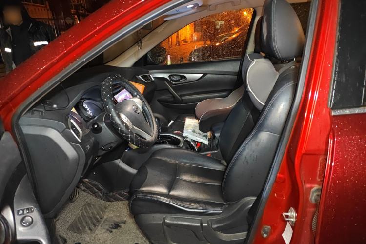 Used Nissan X-Trail 2015 2.0L CVT Comfort MAX Edition 2WD
