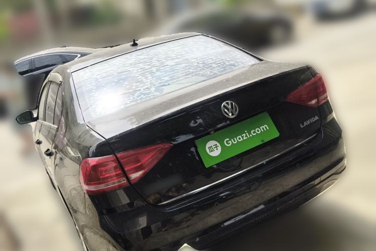 Used Volkswagen Lavida 2017 1.6L Automatic Comfort Edition
