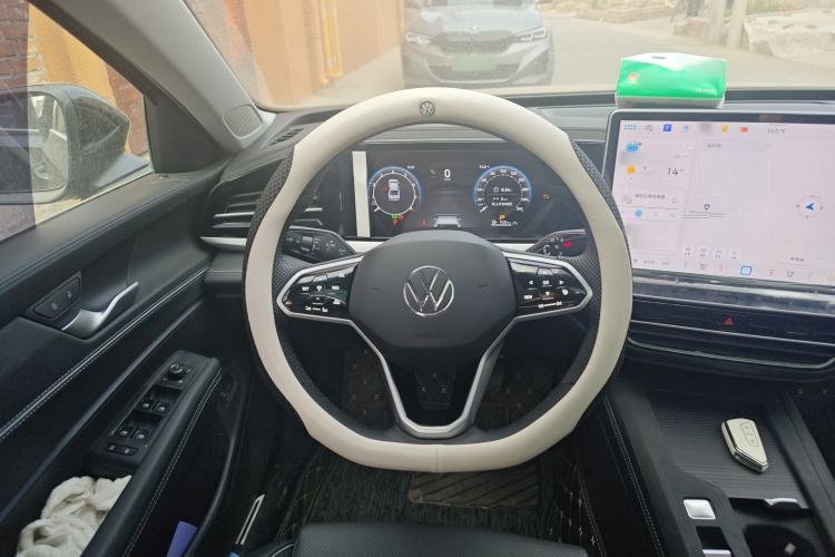 Used Volkswagen Passat 2025 Pro 380TSI Dragon Edition Steering Wheel