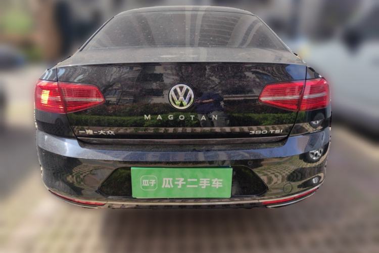 Used Volkswagen Magotan 2017 330TSI DSG Luxury Model Rear