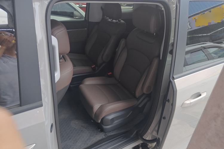 Used Wuling Starlight 730 2025 Model Plug-in Hybrid 125km Luxury Edition