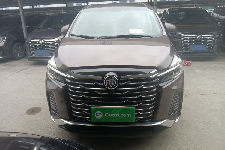 Used Buick GL8 2023 Facelifted Land Cruiser Executive Luxury Version
