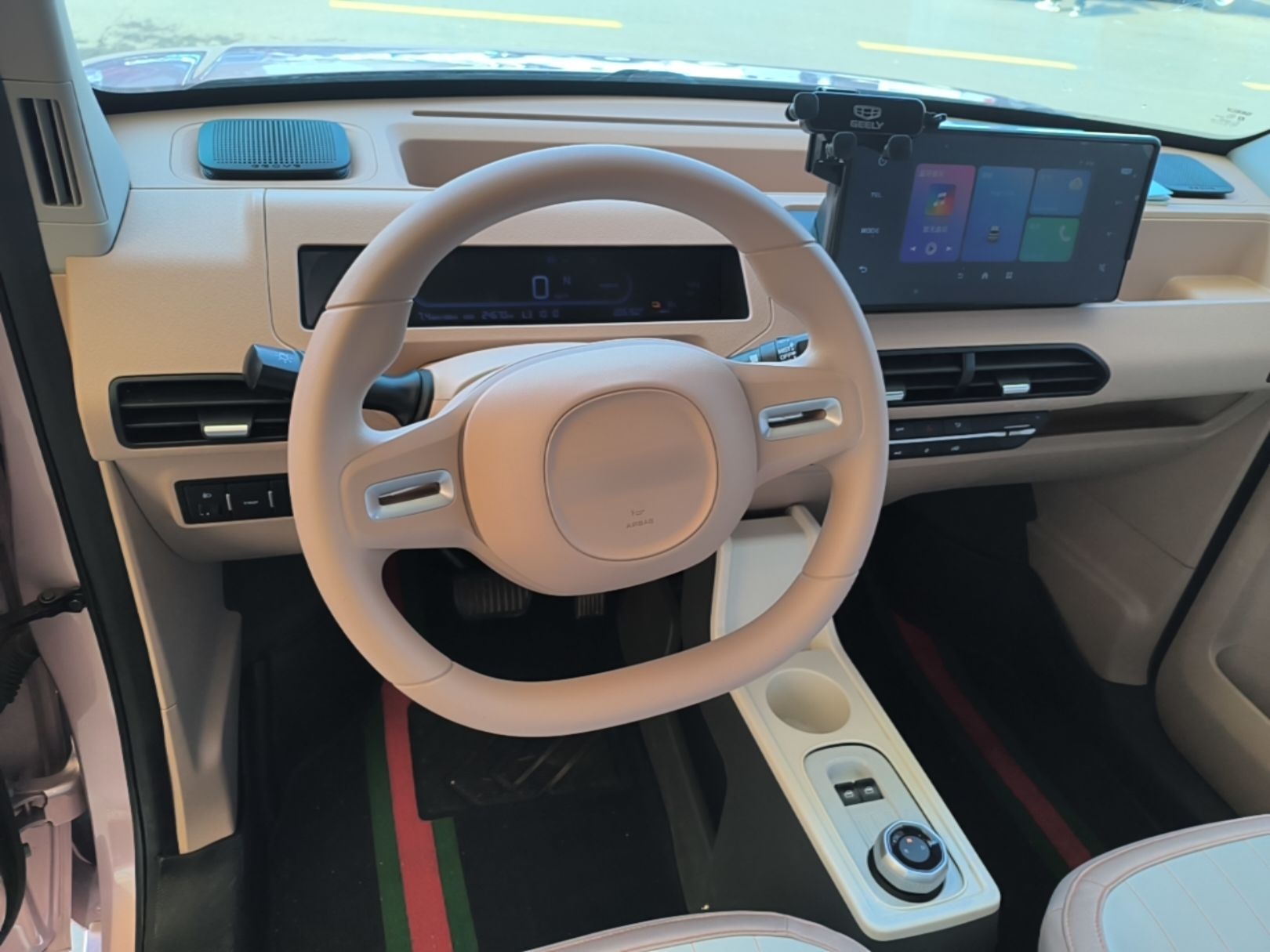Geely Galaxy Panda 2023 Panda Mini 200km Endurance Bear — снимка 13