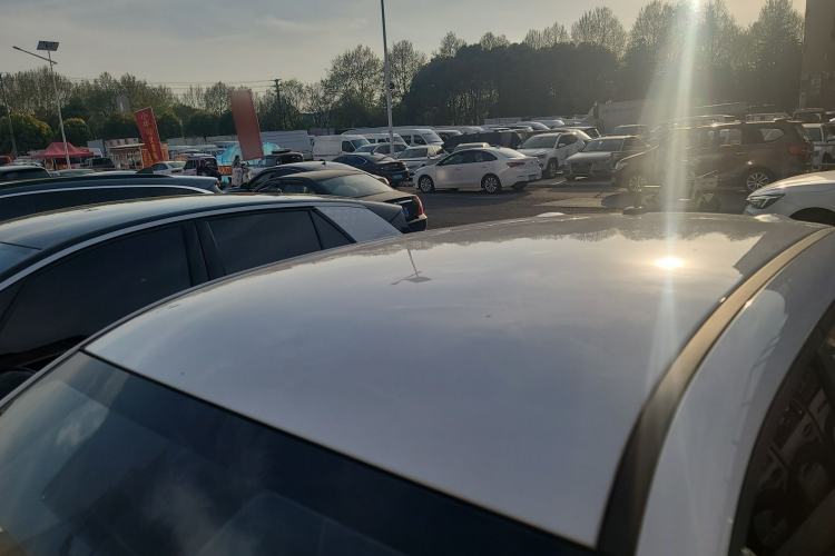 Used ORA Black Cat 2022 Updated Version 301 km Cute Pet Edition Lithium Iron Phosphate Roof