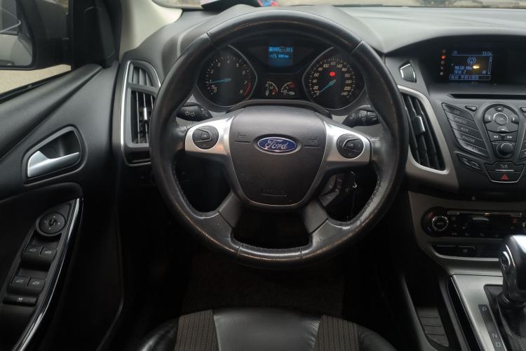 Used Ford Focus 2012 Sedan 1.6L Automatic Fashion Edition