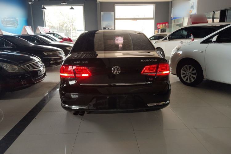 Used Volkswagen Magotan 2015 Facelift 1.8TSI Luxury Model Rear