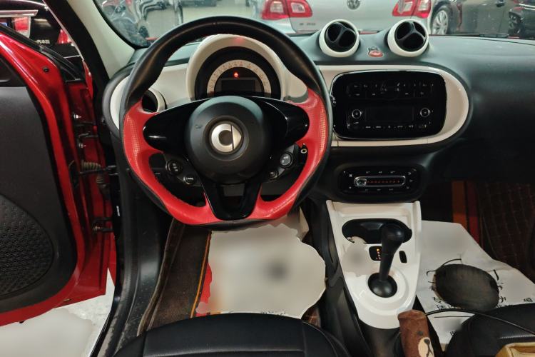 Used smart forfour 2018 1.0L 52 kW Dynamic Edition Steering Wheel