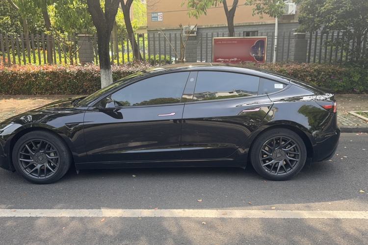 Used Tesla Model 3 2023 Rear-Wheel-Drive Version Exterior 1