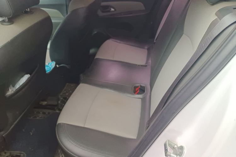 Used Chevrolet Cruze 2013 1.6L SL MT Left Rear Seat