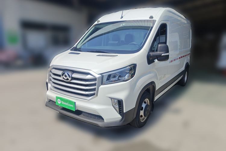 Used SAIC MAXUS Xintu V90 2024 Zhiyun 2.0T Manual Rear-Drive Extended-Wheelbase High-Roof Model with Dual Rear Tires and 3 Seats