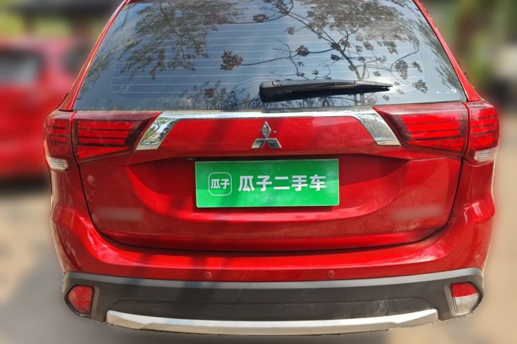 Used Mitsubishi Outlander 2016 2.4L 4x4 Elite Edition 5 Seats Rear