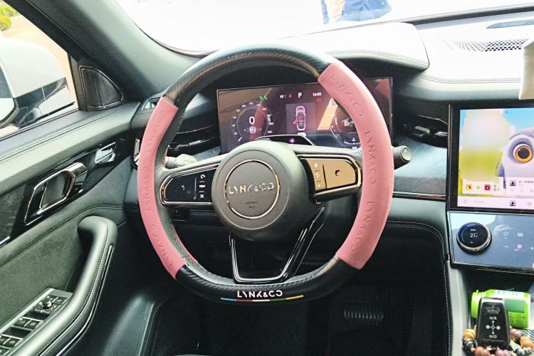 Used Lynk & Co 09 2021 2.0T Halo Seven-Seater