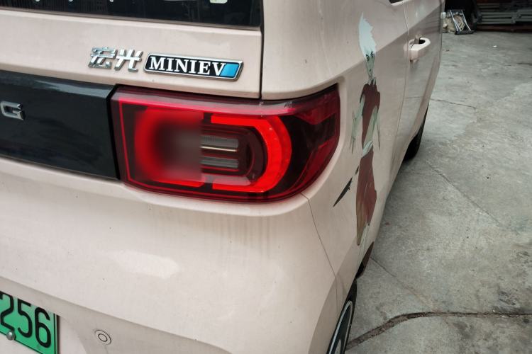 Used Wuling Hongguang MINIEV 2022 Macaron Premium Model – Lithium Ternary Battery
