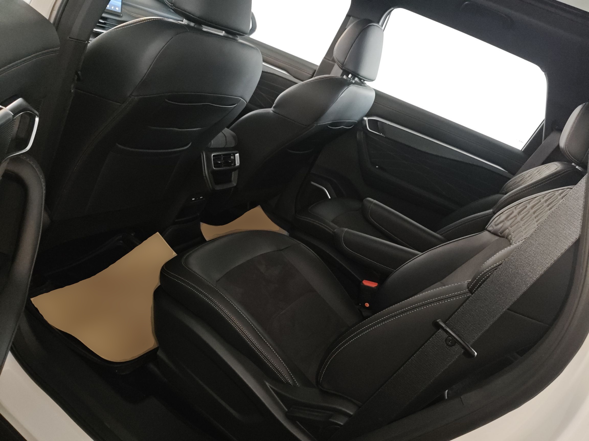 Geely Auto Haoyue L 2025 2.0T DCT Luxury Edition — снимка 20