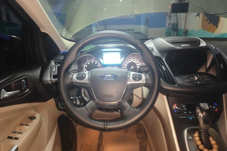 Used Ford Kuga 2013 1.6L GTDi Two-Wheel-Drive Trend Model Steering Wheel