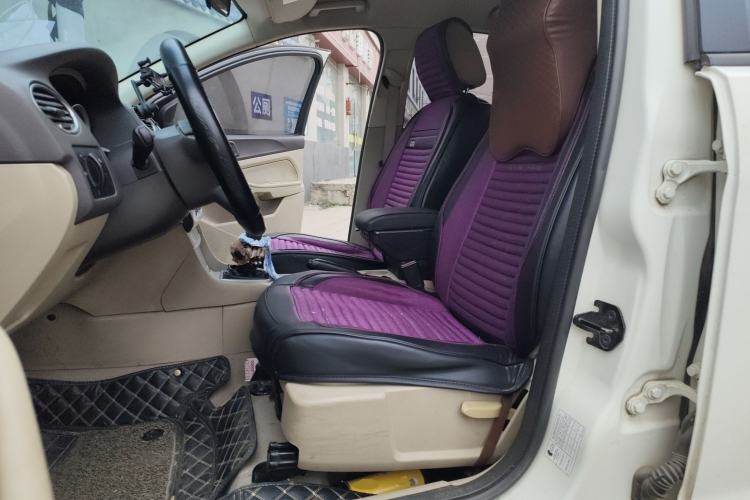 Used Ford Focus 2013 Sedan Classic 1.8L Manual Base Model